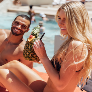 SUNDAYS AT VENUS POOL & LOUNGE, Sunday, September 15th, 2019