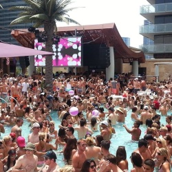 Las Vegas Day Clubs