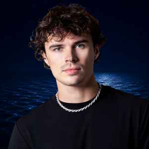 Flyer: LIV Beach at Night: Nic Vans w Arden Jones