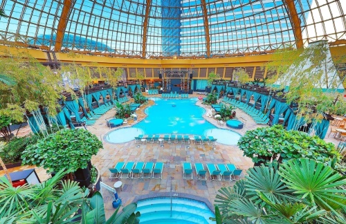 The Pool @ Harrah's AC - Flyer