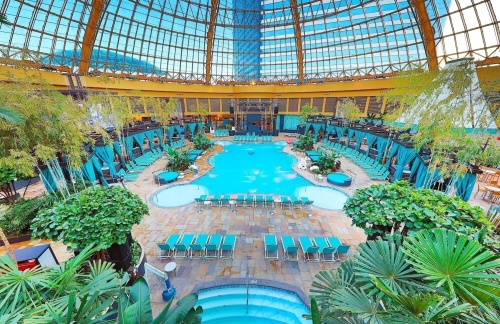 The Pool @ Harrah's AC - Flyer