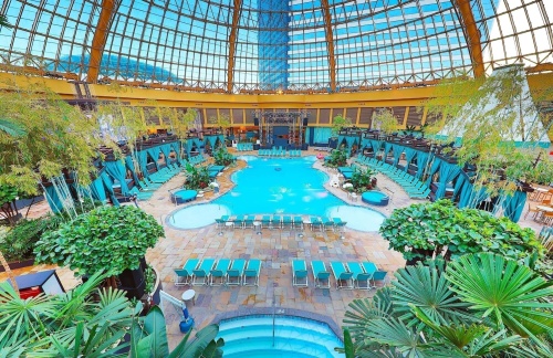 The Pool @ Harrah's AC - Flyer