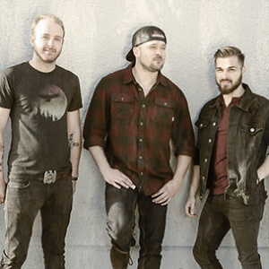 Redwood Black LIVE at Moonshine Beach