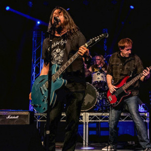 Faux Fighters LIVE at Moonshine Beach
