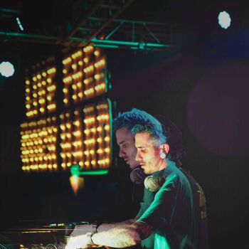 KIKI at Moonshine Beach