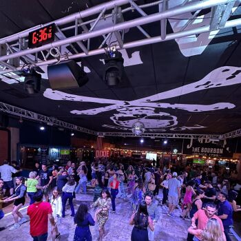 Salsa Sunday at Moonshine Beach